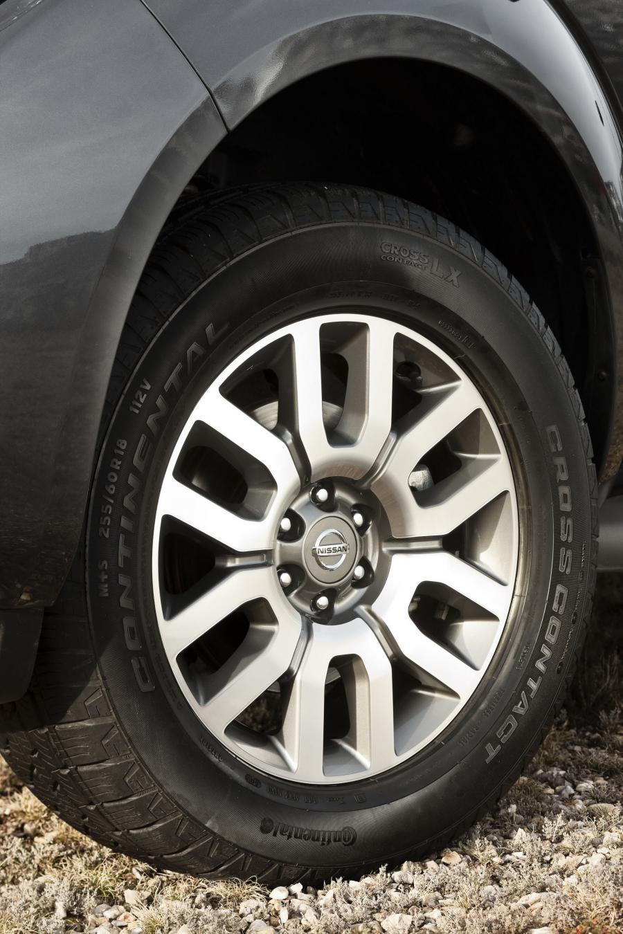  Nissan Navara 2011 года  (фото 4 из 20)